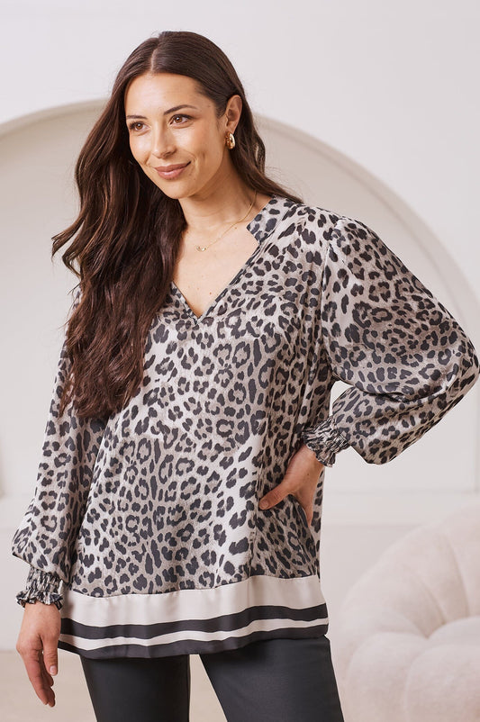 Mya V-Neck Animal Print Long Sleeve Top