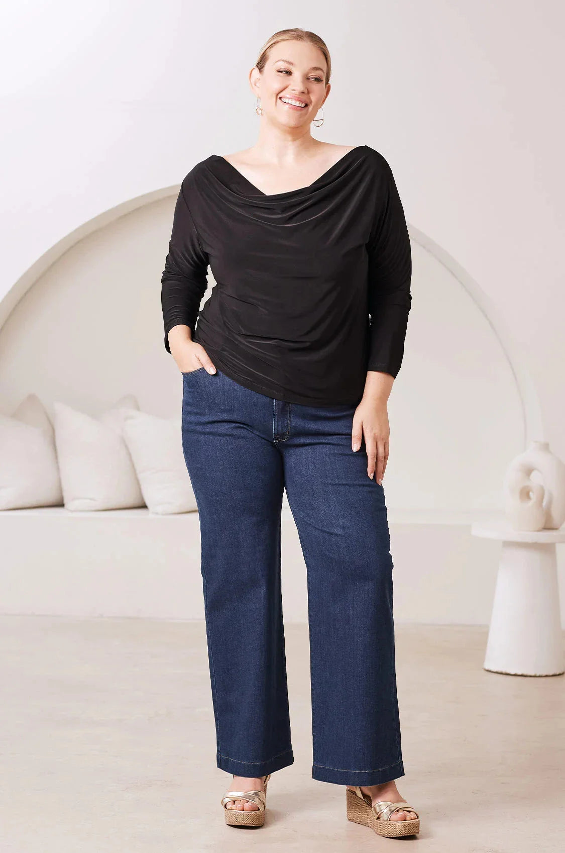 Jasmine Long Sleeve Top in Black