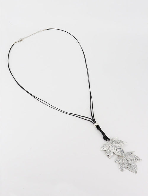 Rope Necklace W/ Maple Leaf Pendant