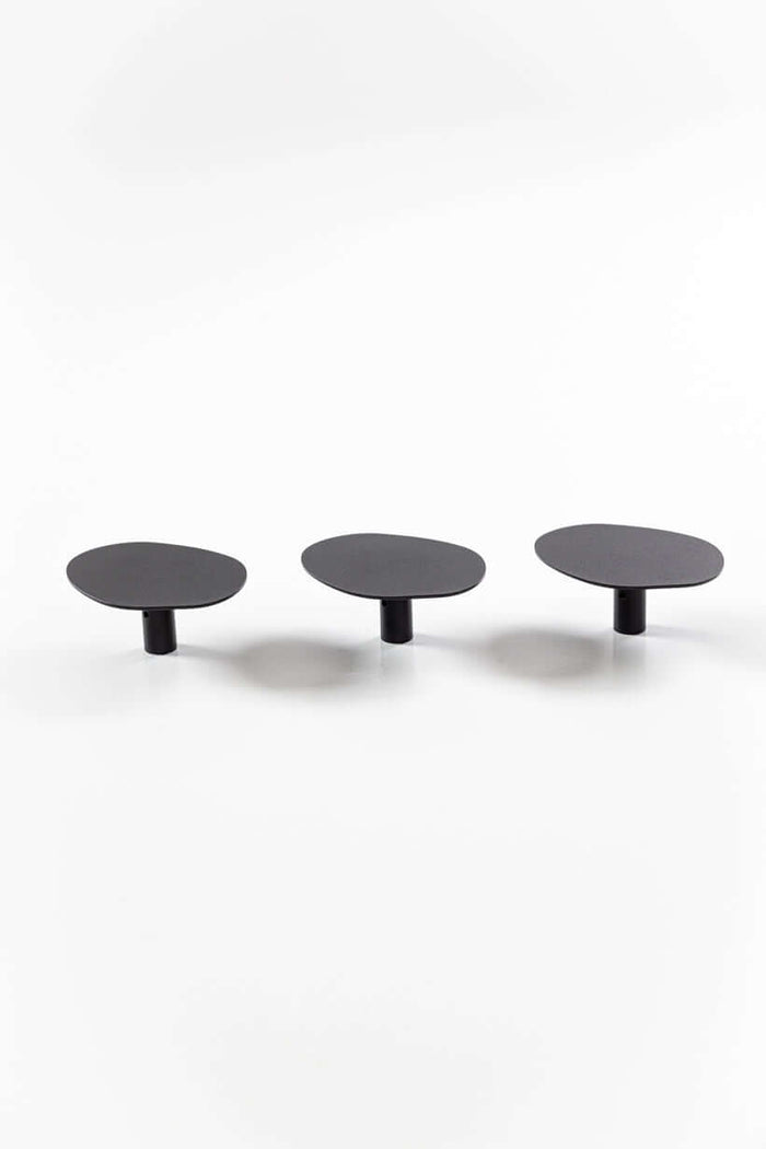 Wandhaken LOU (3er Set) in modernem, minimalistischen Design auf weißem Hintergrund
